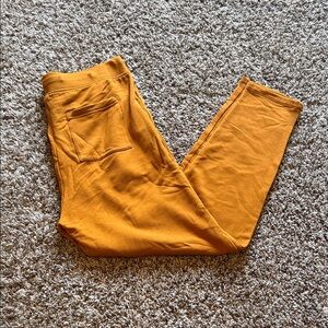 NWT! Lou and Grey signature soft pants